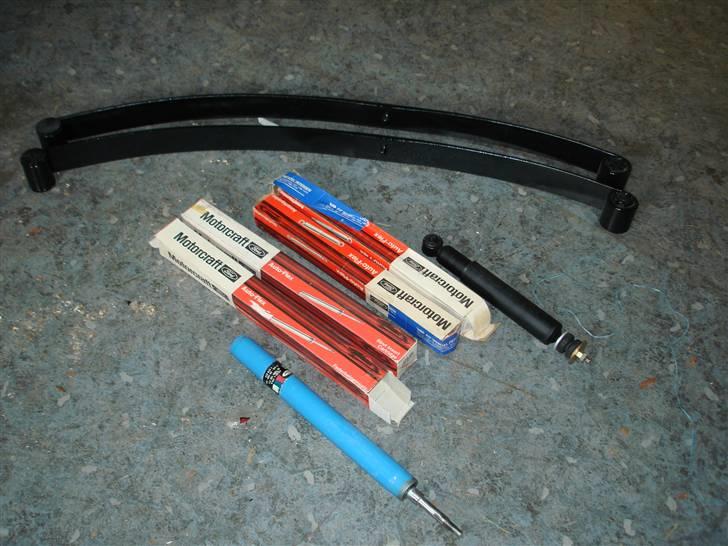 Ford Escort 1600 aut. (Solgt) - Ja, så er der monteret nye dæmpere og nye fjedre d. 29/5-08, kunne kun få dem i Thorshavn billede 15