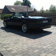 BMW 325i E30 CAB solgt!