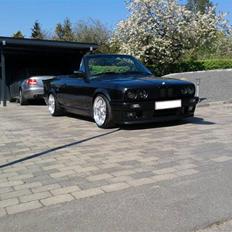 BMW 325i E30 CAB solgt!