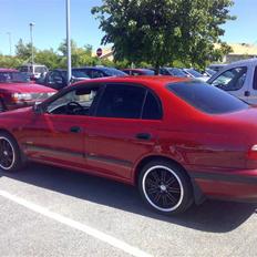 Toyota Carina E 1,6xli   DØD