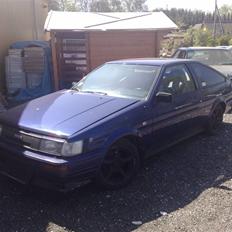 Toyota corolla coupe ae86