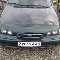 Ford Mondeo RS Ghia V6