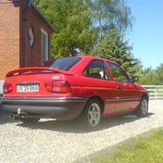 Ford Escort CLX 1.6i 16v