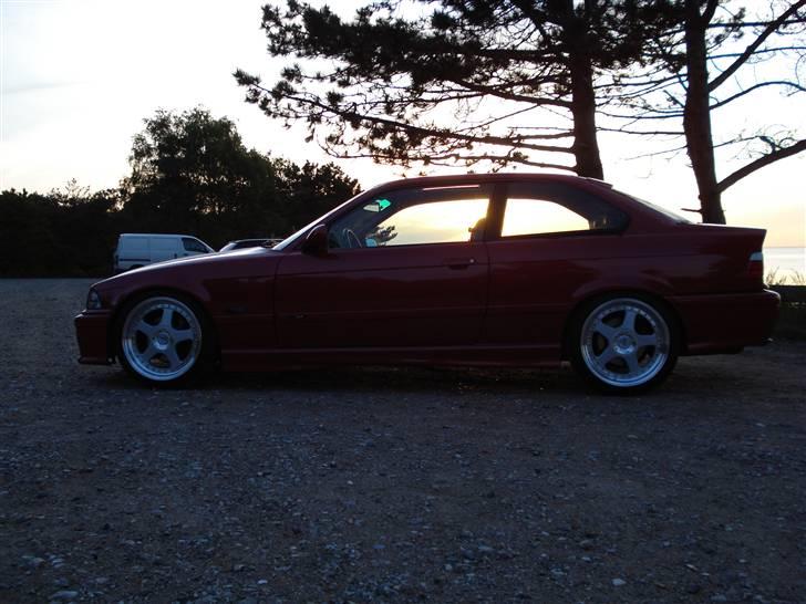 BMW 320i Coupe SOLGT billede 14