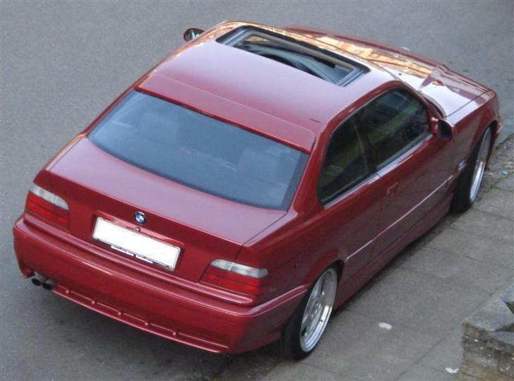 BMW 320i Coupe SOLGT billede 15