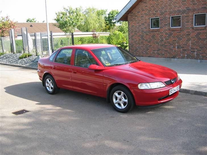 Opel Vectra B billede 1
