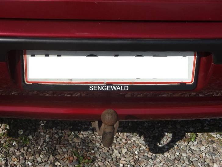 Peugeot 406 (SOLGT) - custom nummerplade holder billede 10