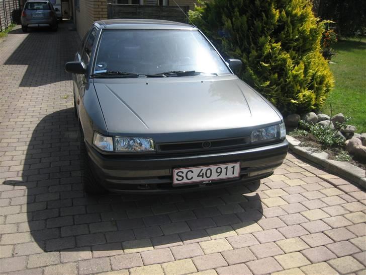 Mazda 323i BG *solgt* billede 2
