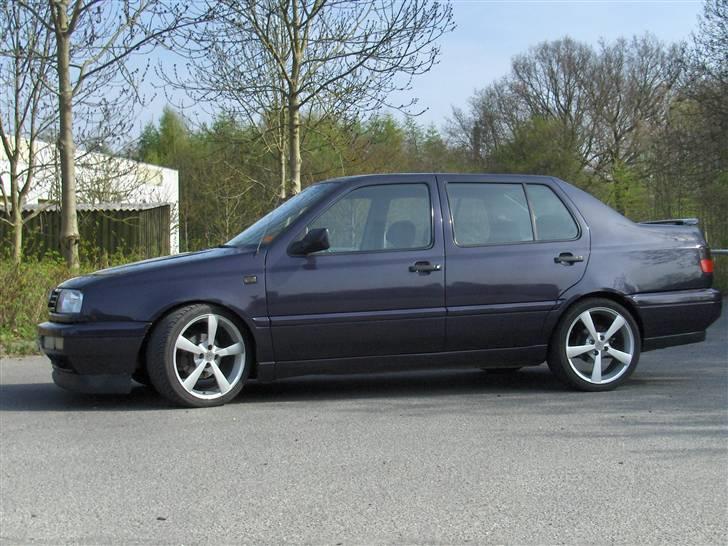 VW  Vento 2,0 GL billede 1