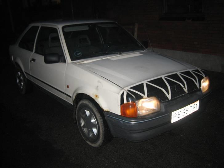 Ford Escort CL  - efter jeg malede den billede 3
