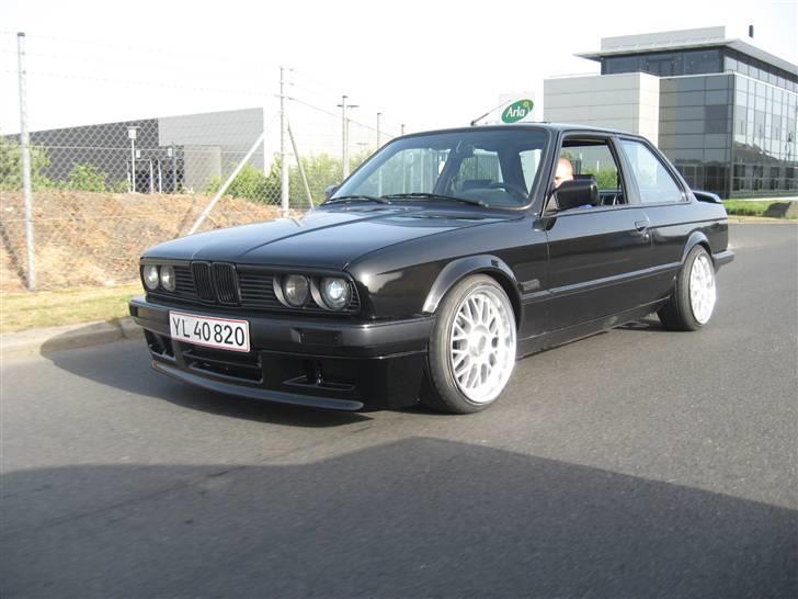BMW E30 325i billede 8