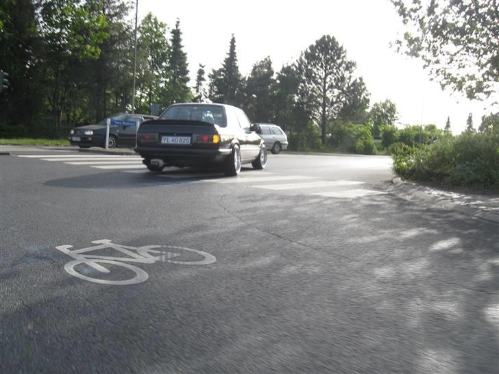 BMW E30 325i billede 11