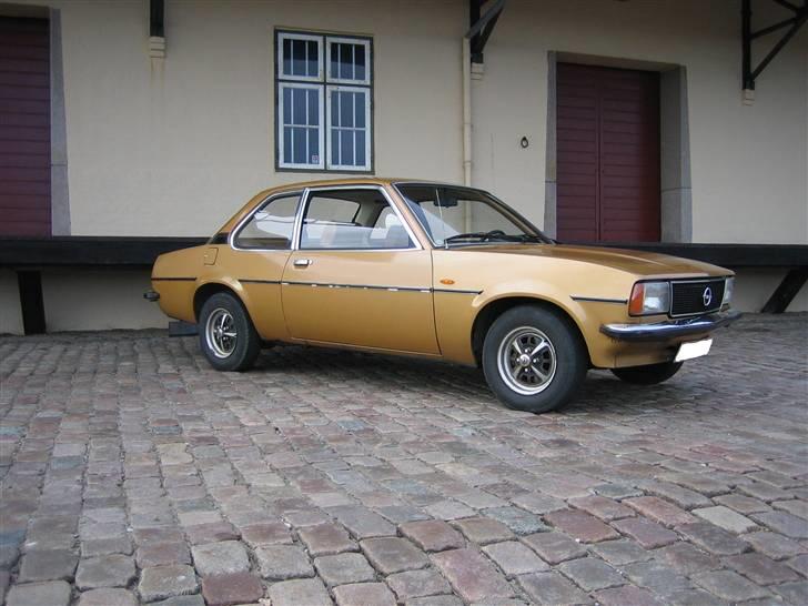 Opel Ascona b - sådan så bilen ud da jeg købte den. billede 17