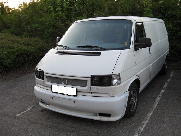 VW Transpoter 2,5 TDI - Lidt lav er den da:-) billede 1