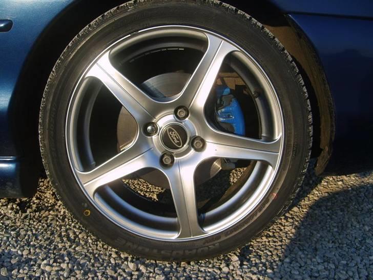 Ford Mondeo V6 - en af fælgene. billede 10