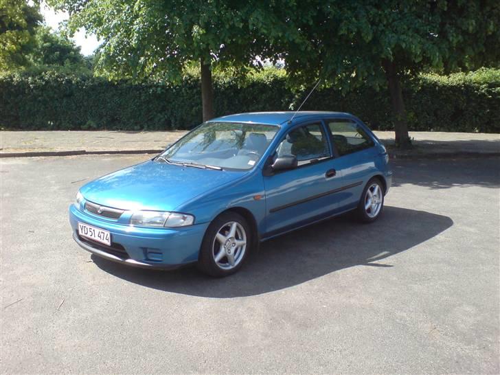 Mazda 323 billede 11