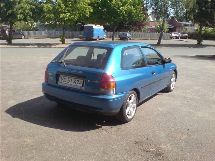Mazda 323 billede 14