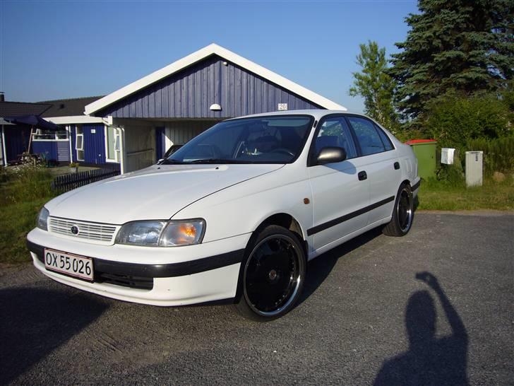 Toyota Carina E billede 17