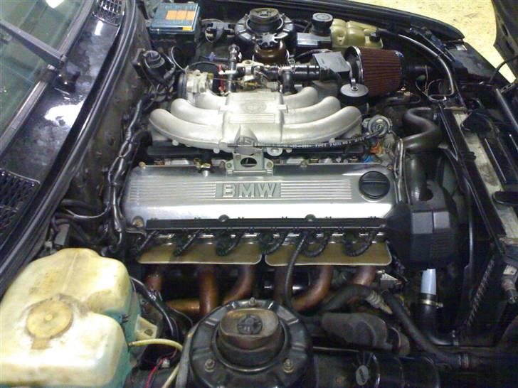 BMW E30 325IX touring (solgt). billede 12