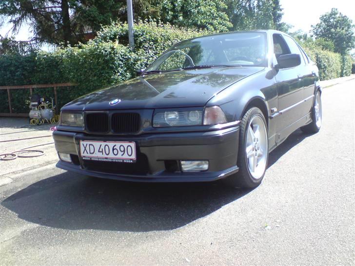 BMW E36   SOLGT billede 1