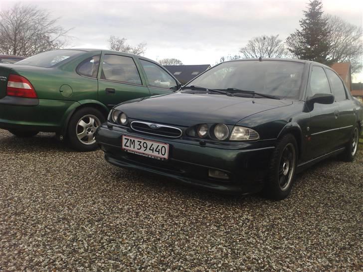 Ford Mondeo RS Ghia V6 billede 2