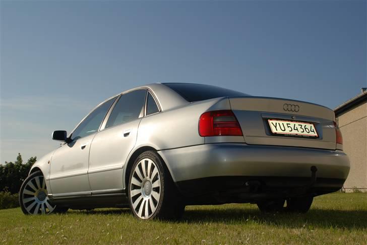Audi A4 *SOLGT* billede 4