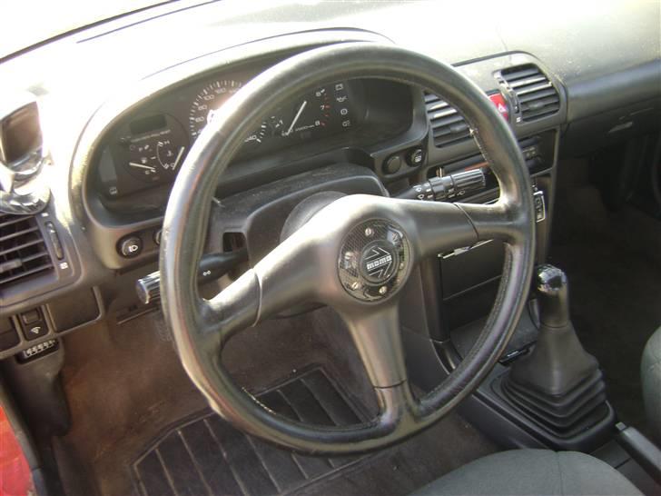 Mazda 323f (SOLGT) billede 3