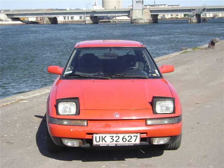 Mazda 323f (SOLGT) billede 8
