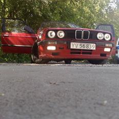 BMW e30 325i  SOLGT !!!!!