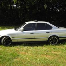 BMW E34 525i