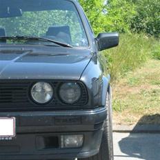 BMW                                   E30 318is