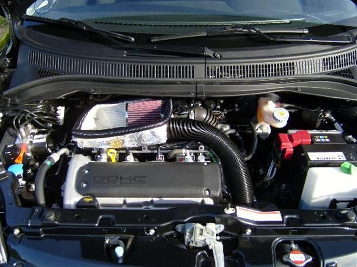 Suzuki Swift GLS - Til salg - K&N filter i Powerblanket med koldluftsslange fra luftindtag billede 7