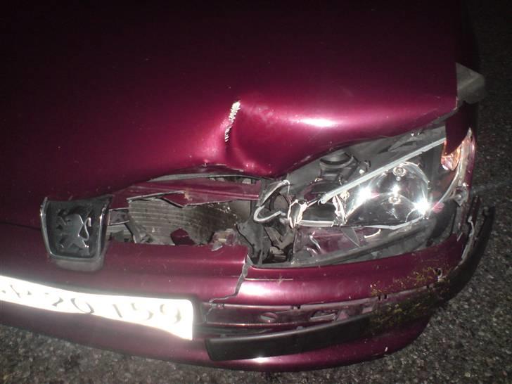 Peugeot 406 1.8i - Totalskadet billede 16