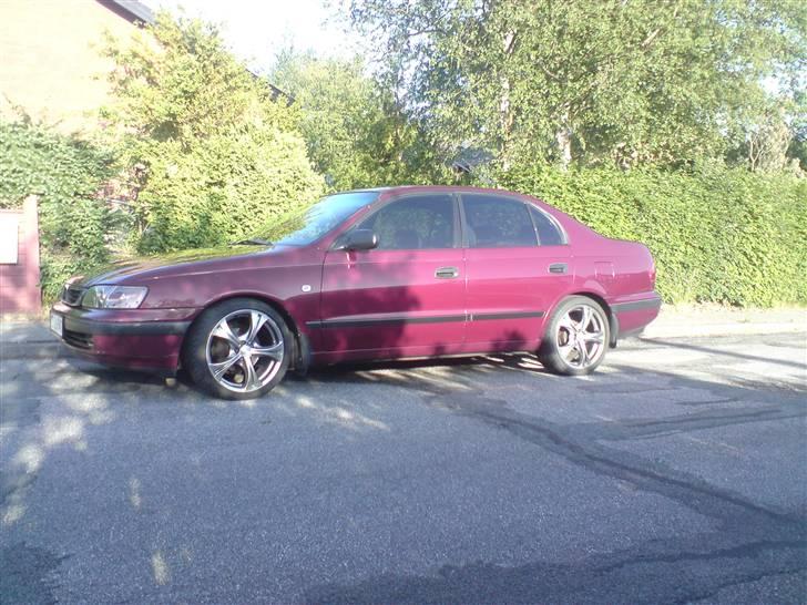 Toyota Carina e Solgt billede 1