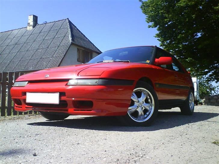 Mazda 323 F billede 10