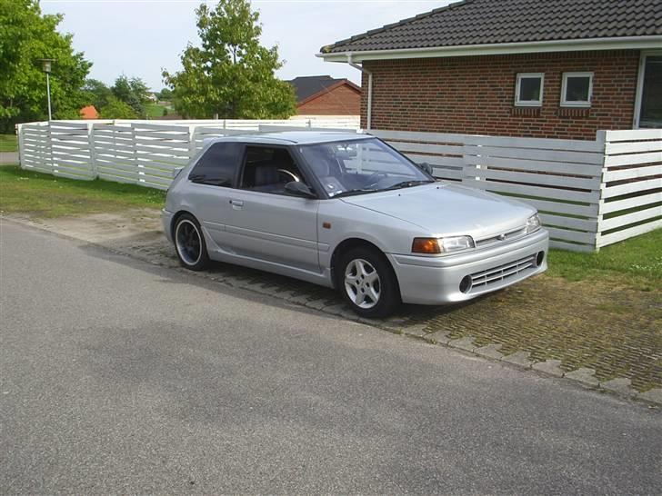 Mazda 323 BG SOLGT billede 1