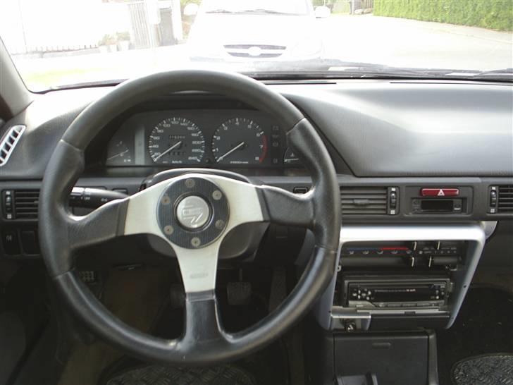 Mazda 323 BG SOLGT billede 3