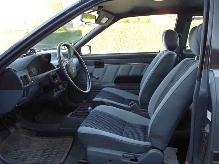 Nissan cherry  SOLGT billede 2