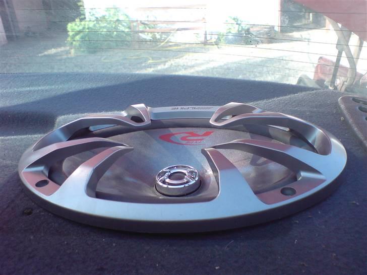 Nissan primera R.I.P  - 6´9 højtaler alpine  **foto : mig** billede 2