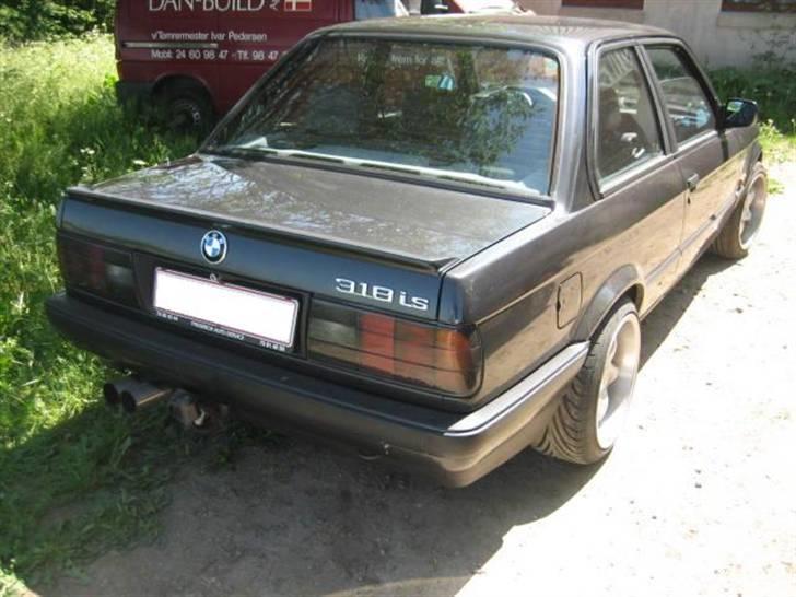 BMW                                   E30 318is billede 4