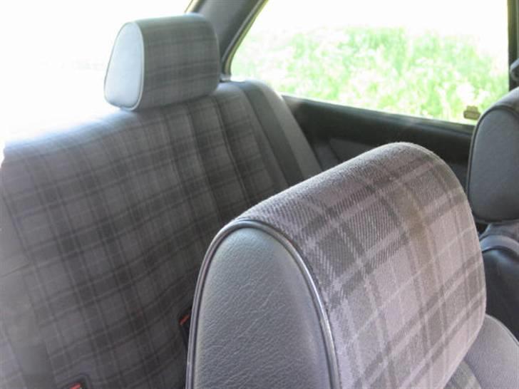 BMW                                   E30 318is billede 8