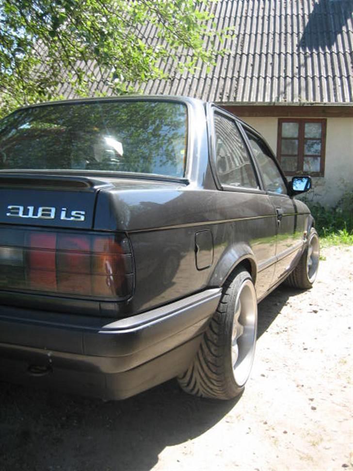 BMW                                   E30 318is billede 14