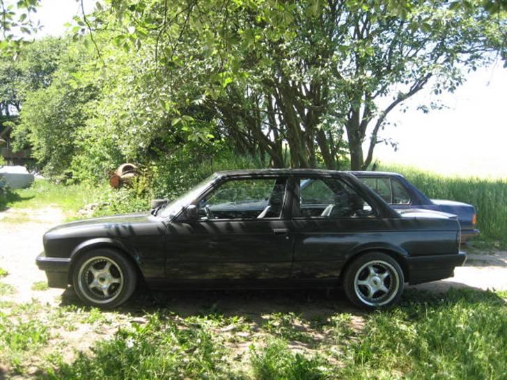 BMW                                   E30 318is billede 15