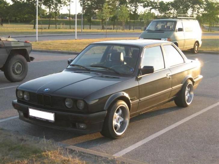 BMW                                   E30 318is billede 18