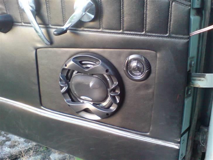 Volvo 121 Amazon - Har monteret højttalere i sidedøren hvor der normalt er lommer. billede 9