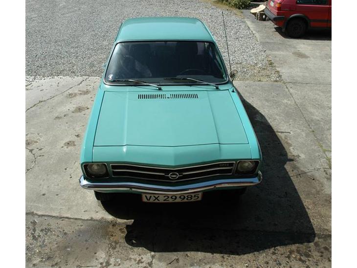 Opel Ascona A SOLGT - Syntes den har nogle flotte former. :-) billede 1