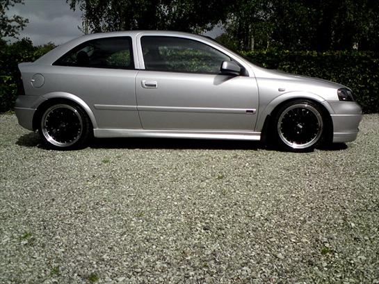 {{currentPhoto.altText}} billede {{currentPhoto.number}}