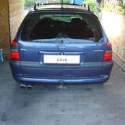 Opel vectra  (DØD)