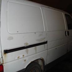 VW Transporter T4 solgt