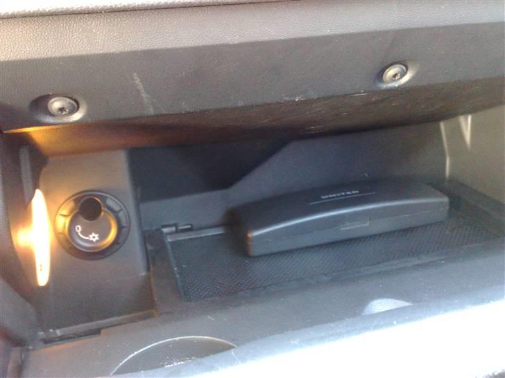 Skoda Fabia HTP Combi Ambiente - Handskerum med dobbeltbund og køl billede 10